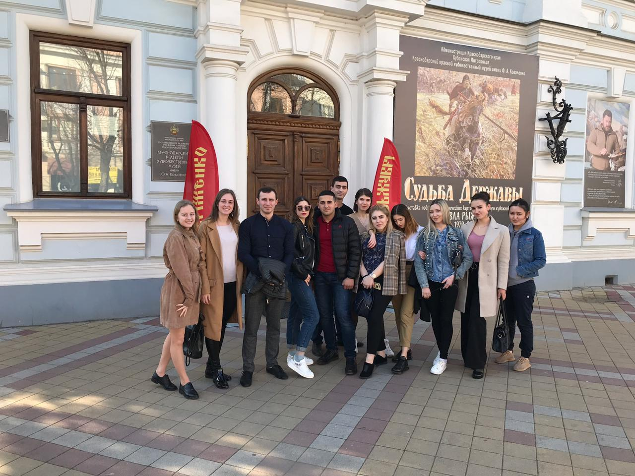 4 курс 3 факультет. посещение музея Коваленко в составе взода