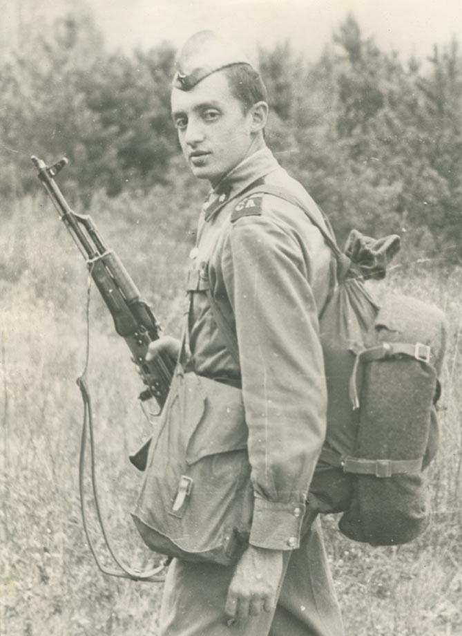 Гусев А.В. – военнослужащий срочной слкжбы. Краснознаменный Дальневосточный военный округ вч 29420. Приморский край                                        г. Партизанск (1984 г.)