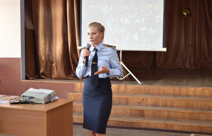 Доклад курсанта 2 курса Юлии Сарапкиной (взвод 3117) на тему экстремизма.